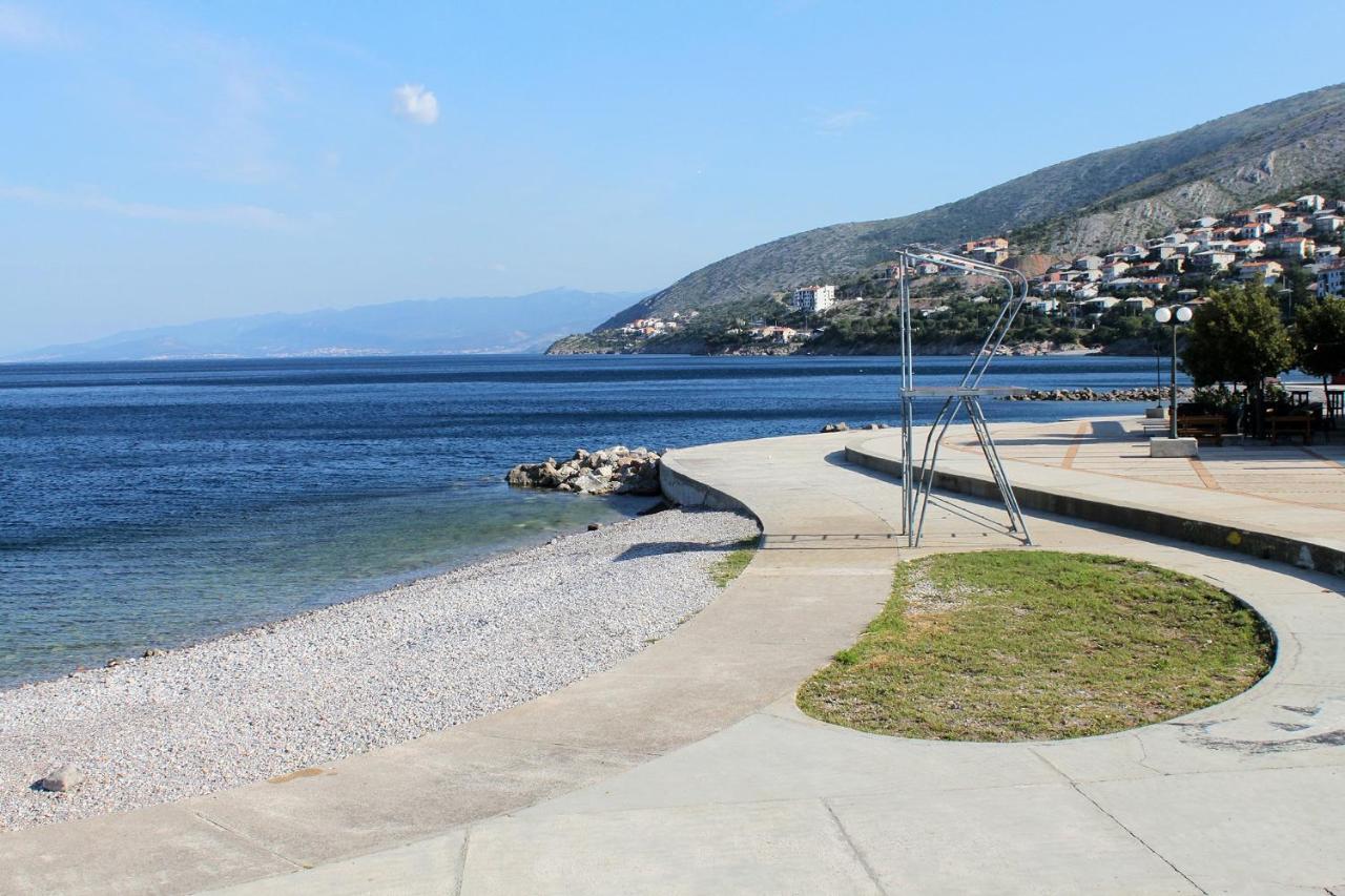 Apartments With A Parking Space Senj - 5572 Exterior photo
