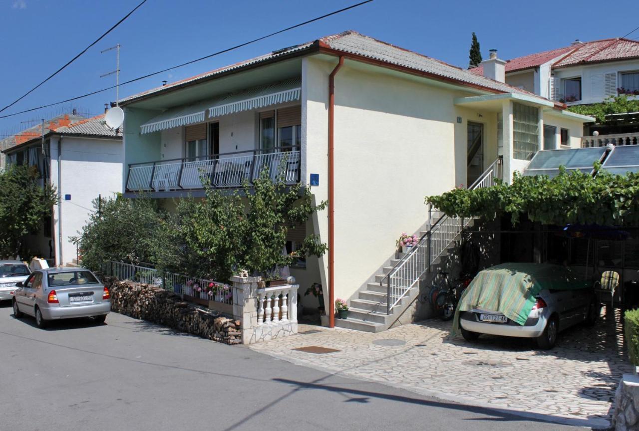 Apartments With A Parking Space Senj - 5572 Exterior photo
